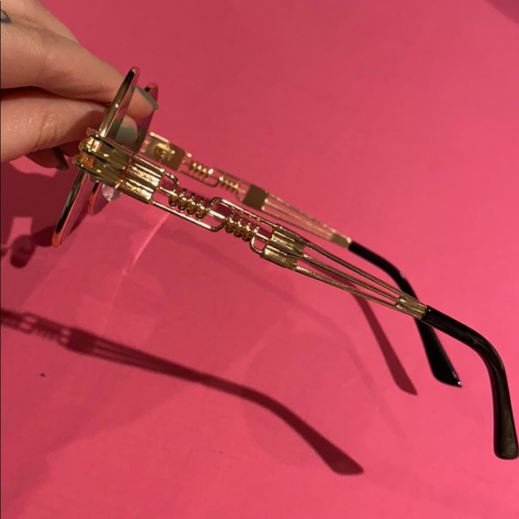 Mirrored sunglasses - Picture 2 of 4